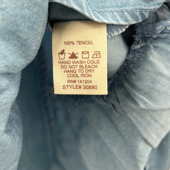 🆕Hem & Thread Lace Up Back Tank Top S,M & Large Available Light Blue Halter - Picture 5 of 8